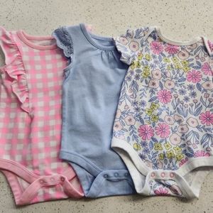 💜2 for $12 Cat and Jack hot pink and blue 3 pack onsie set 0-3 month baby girl